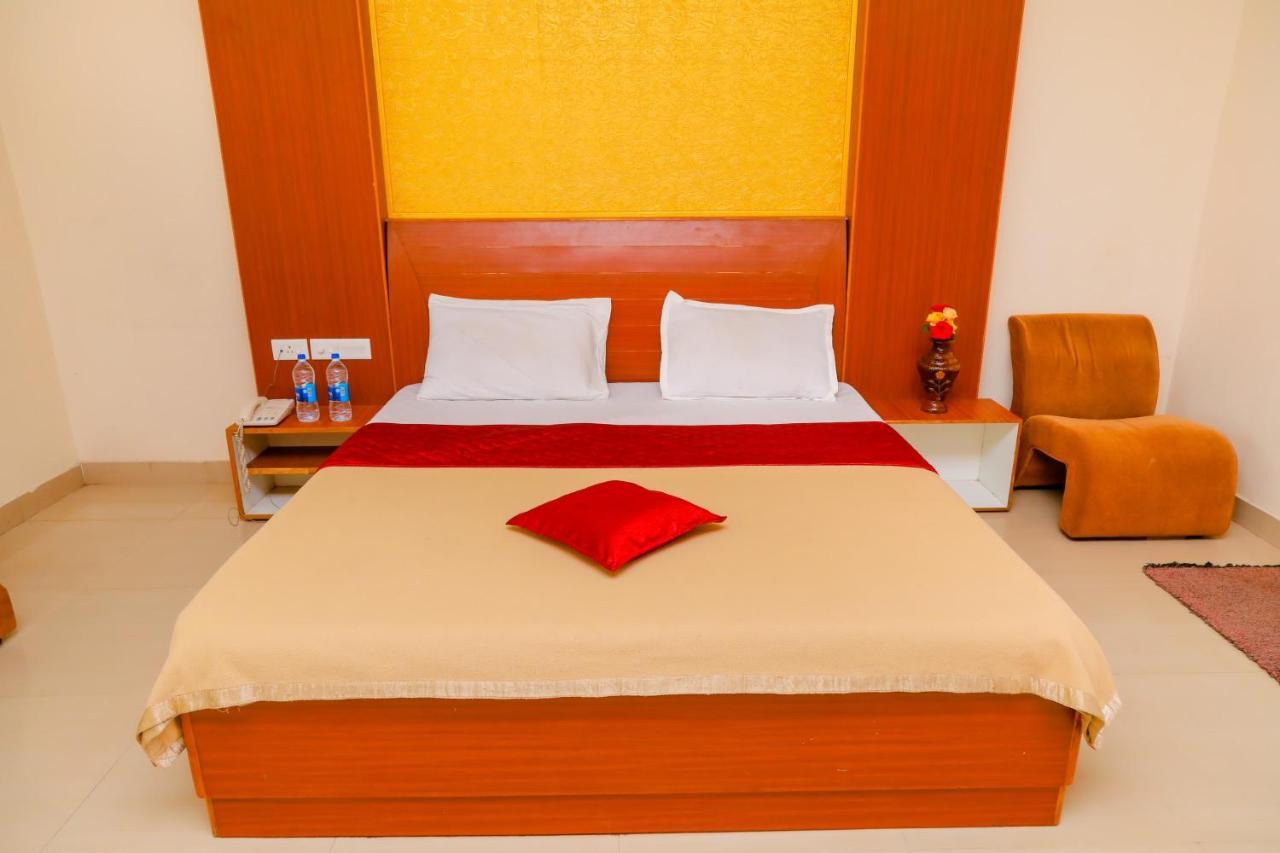 Hotel Jk Grand Yercaud Exterior photo