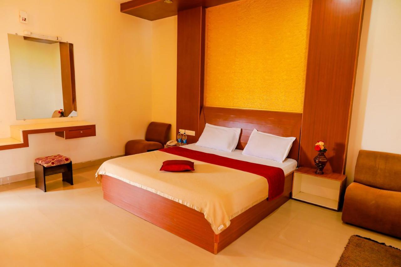 Hotel Jk Grand Yercaud Exterior photo